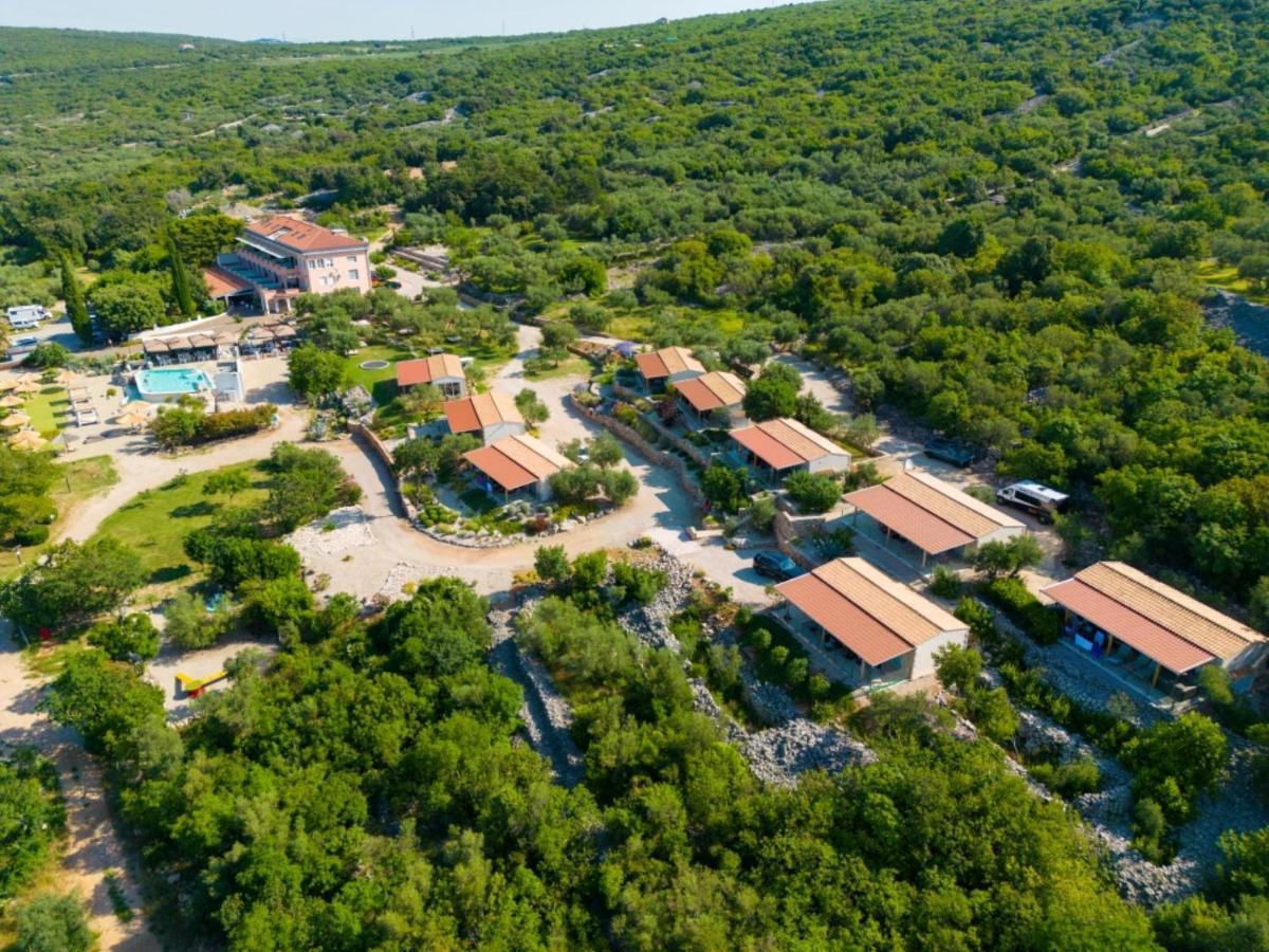 Holiday Homes Kanajt 푸나트 외부 사진